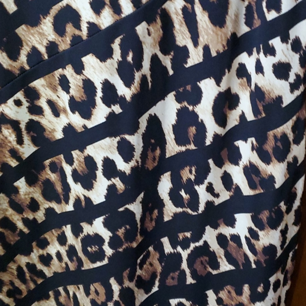 Dress - Picture 2 of 4